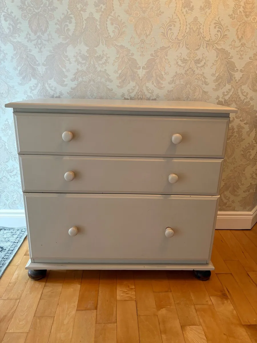 Bedside locker & Chest of Drawers - Image 1