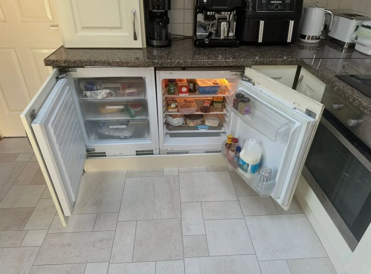 Fitted kitchen with all appliances - Image 4