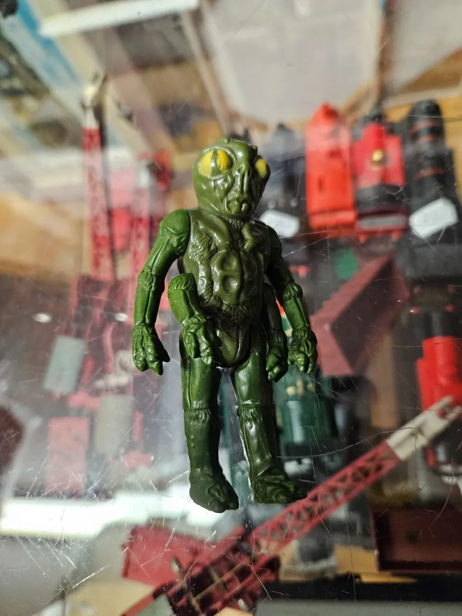 Vintage Battlestar Galactia Figure - Image 1