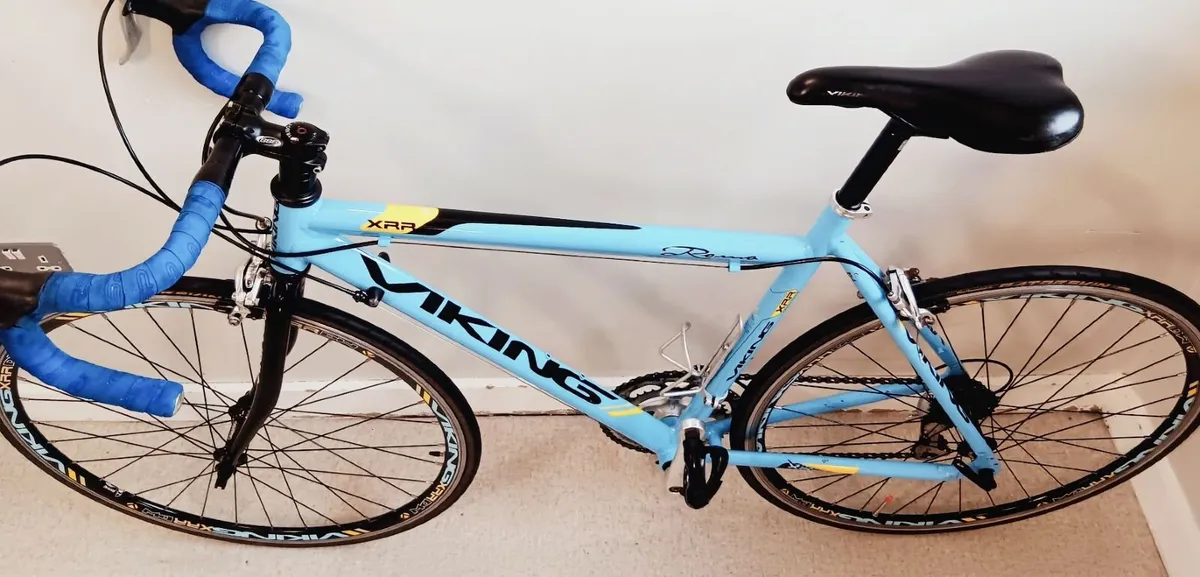 Viking road bike in great condition - Image 3