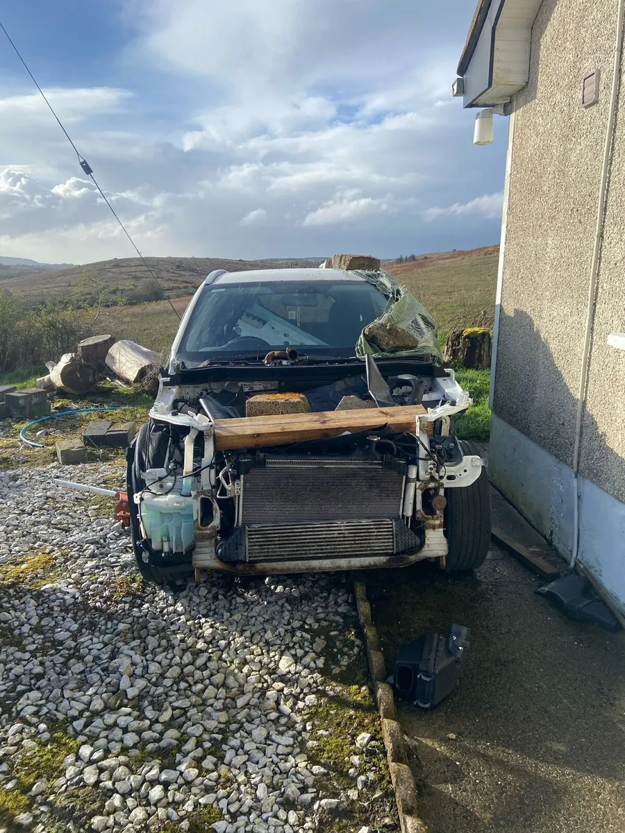 2015 Mitsubishi Outlander (breaking) - Image 1