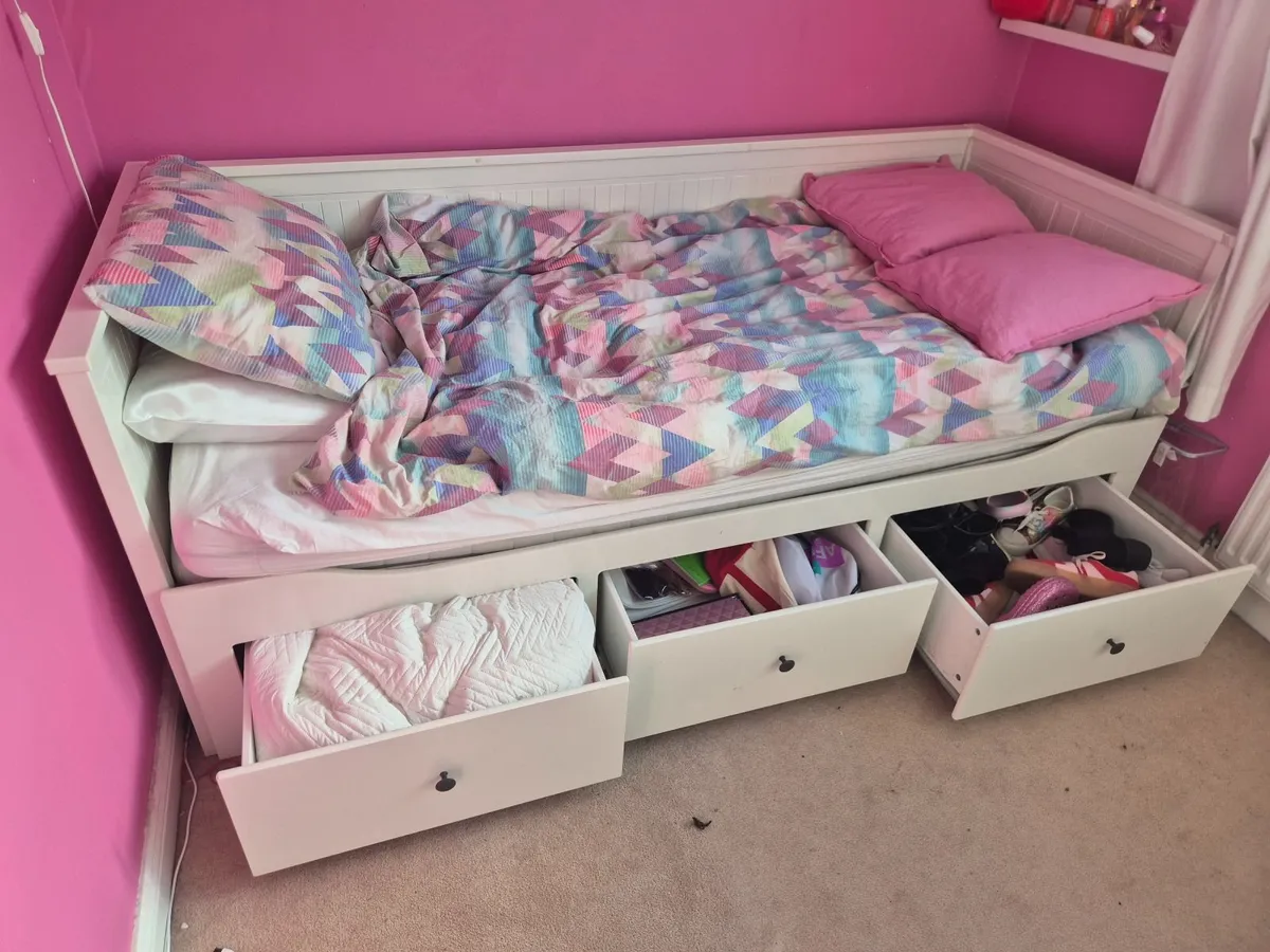 Kids pull out bed - Image 4