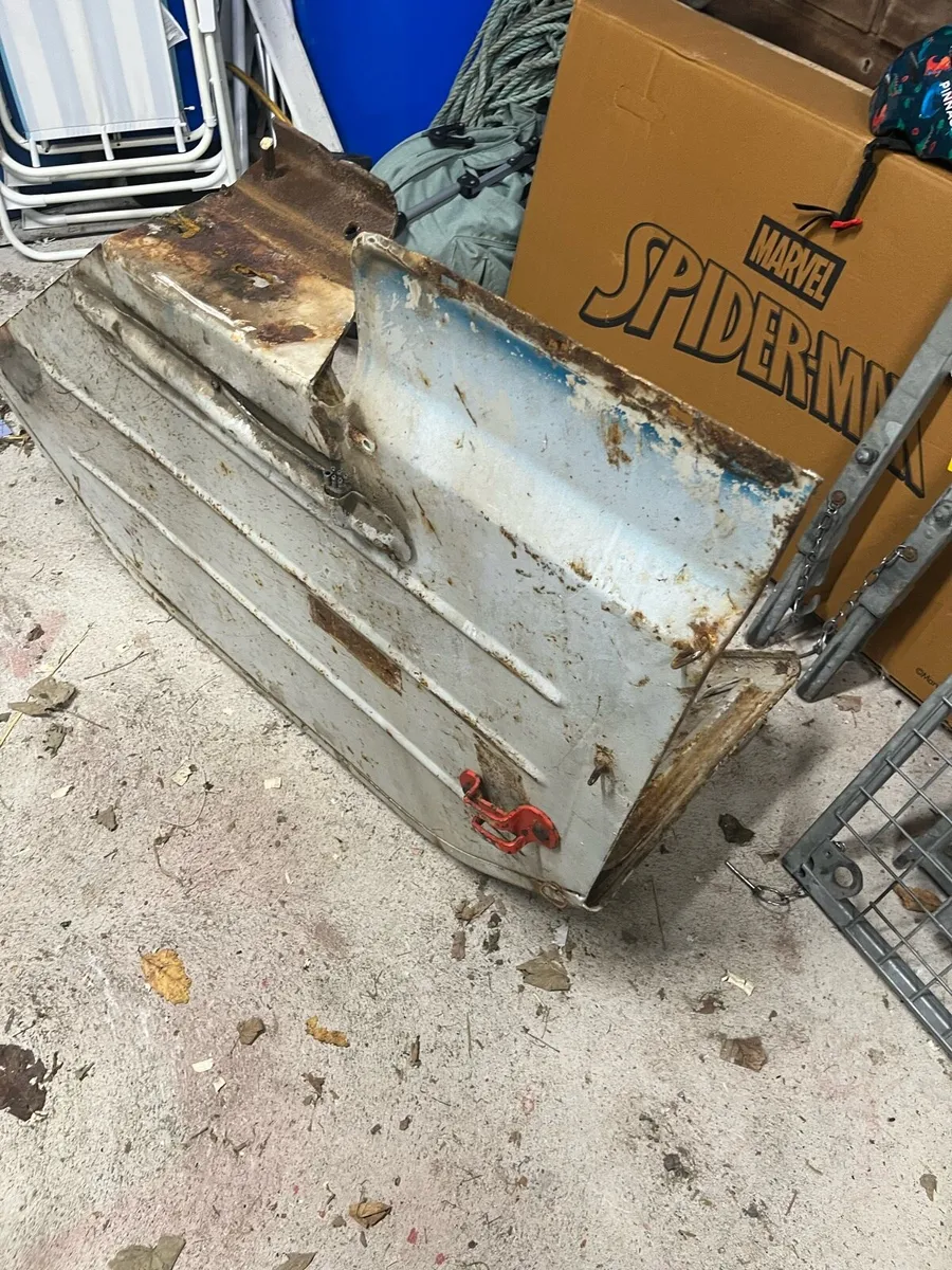 Ford 3600 Fritzmeier cab - Image 2