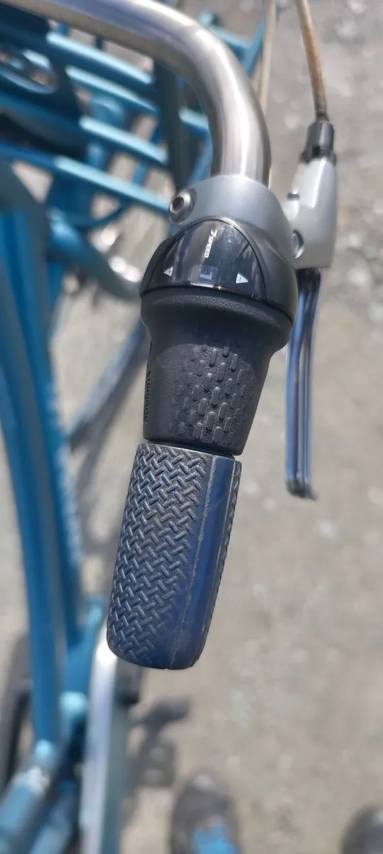 ebike modern Dutch bicycle - Image 4