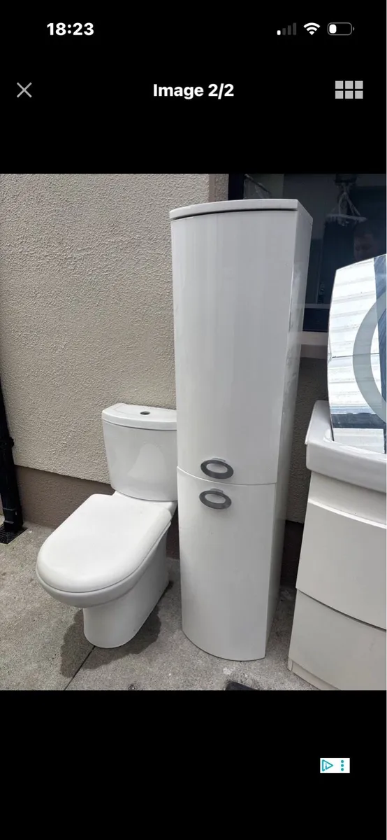 Toilet sink mirror and wall unit - Image 1