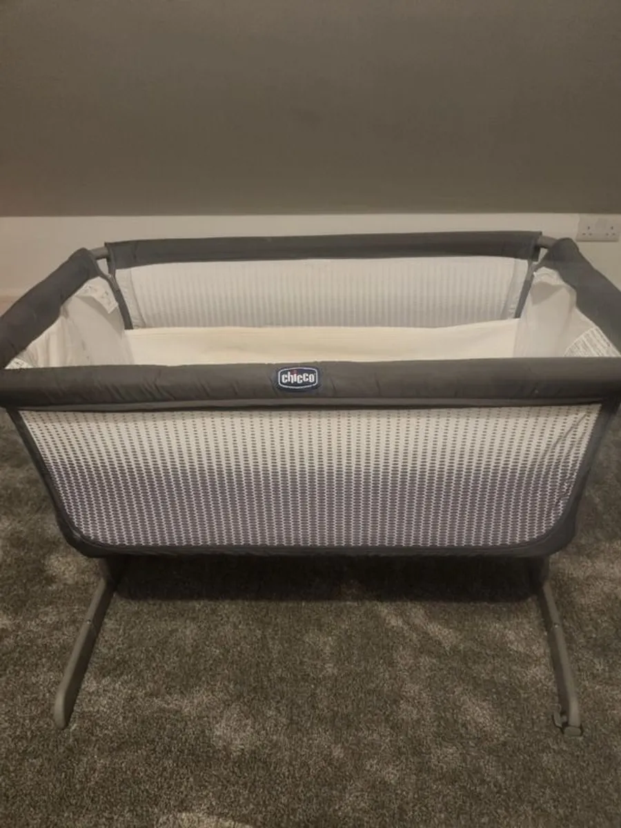 Next 2 me chicco - Image 1