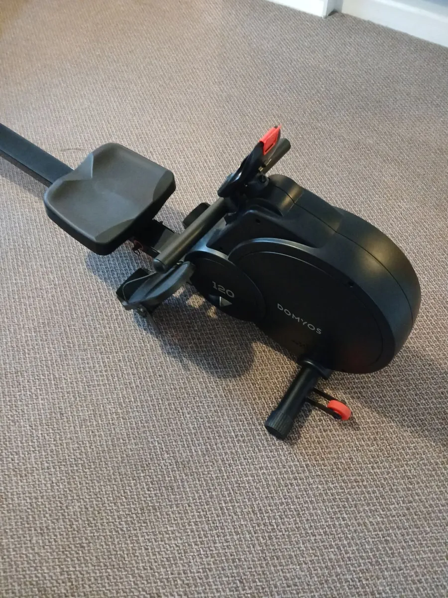 Rowing Machine - Image 2