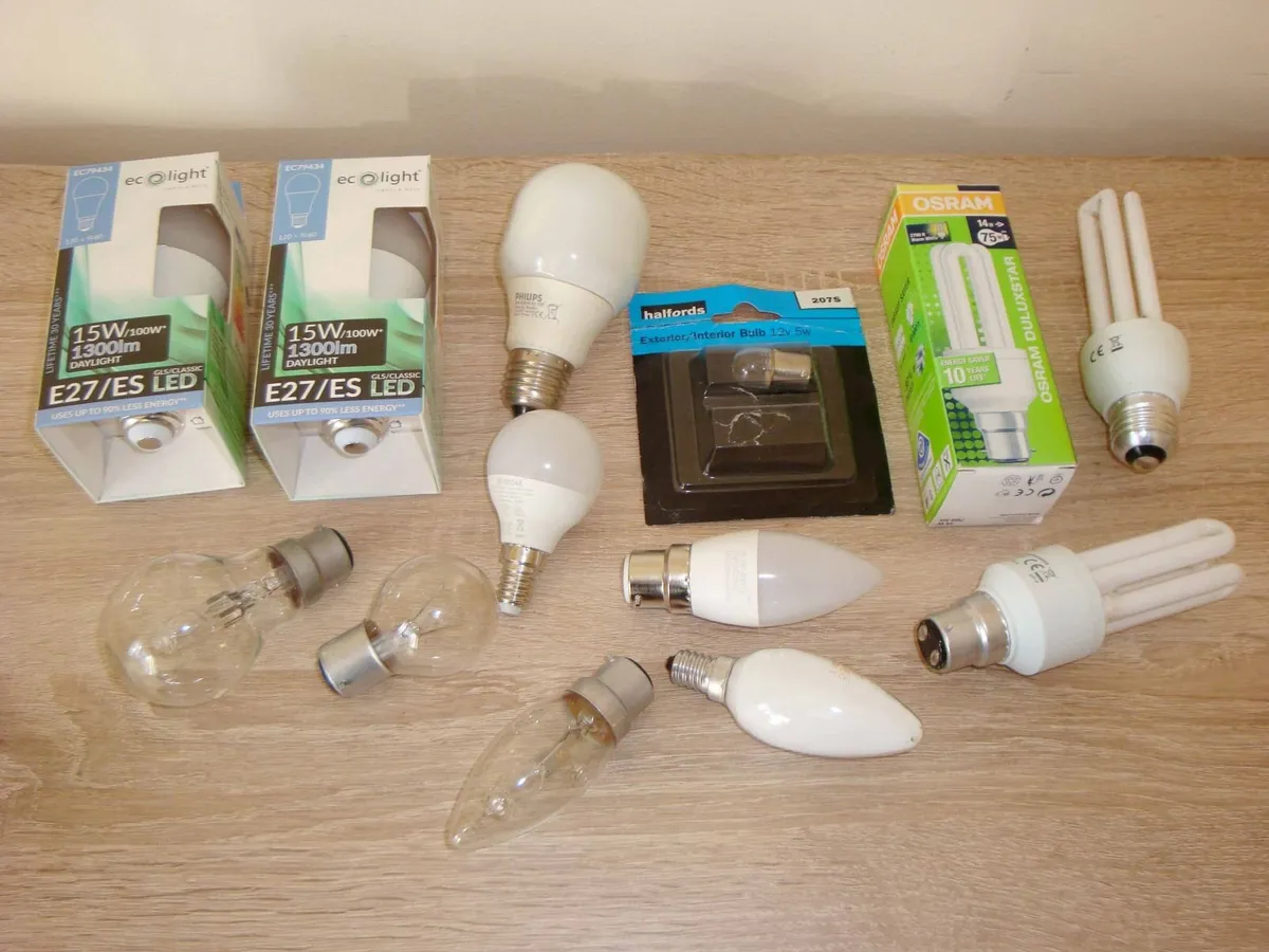 Bundle of various light bulbs - Image 3