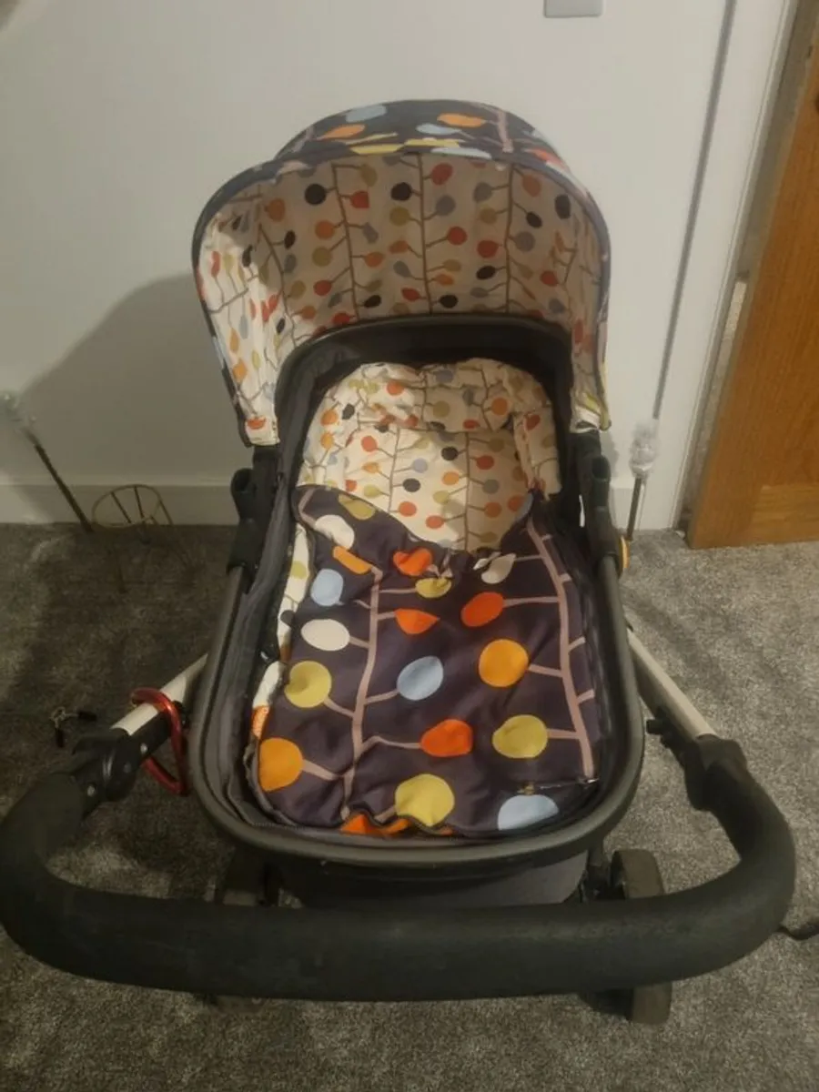 Cossato buggy and car seat isofix travel system - Image 3
