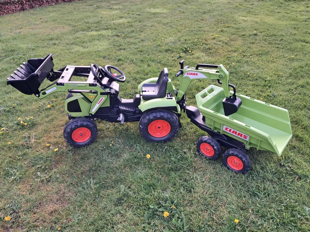 CLAAS Backhoe Tractor with Excavator and Trailer - Image 2