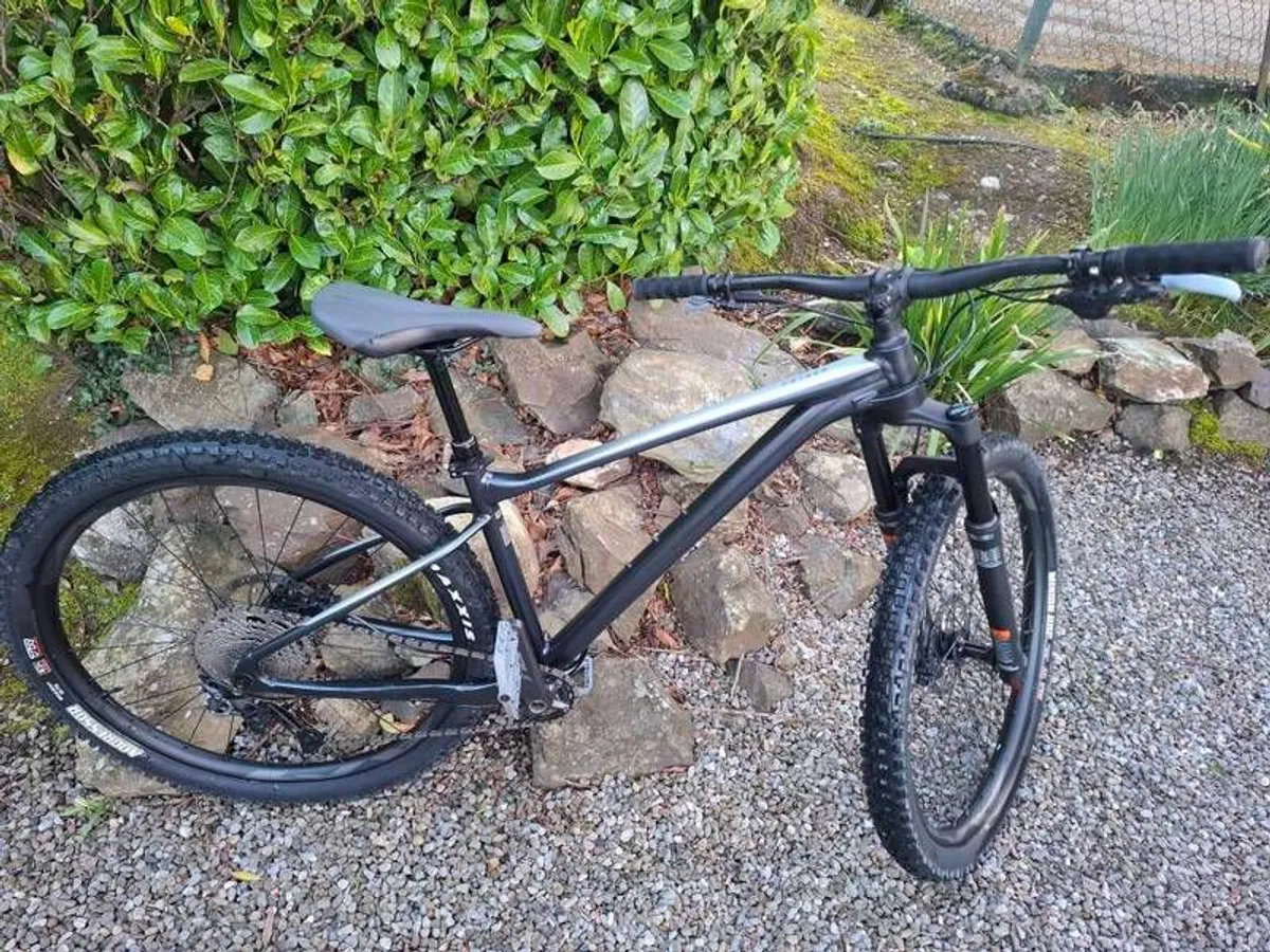 Giant Fathom  as new condition - Image 3