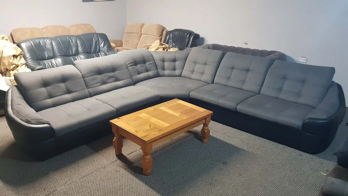 Corner sofa - Image 1