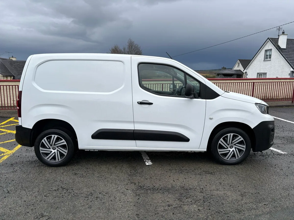 2020 (202) PEUGEOT PARTNER PROFESSIONAL 100BHP - Image 2