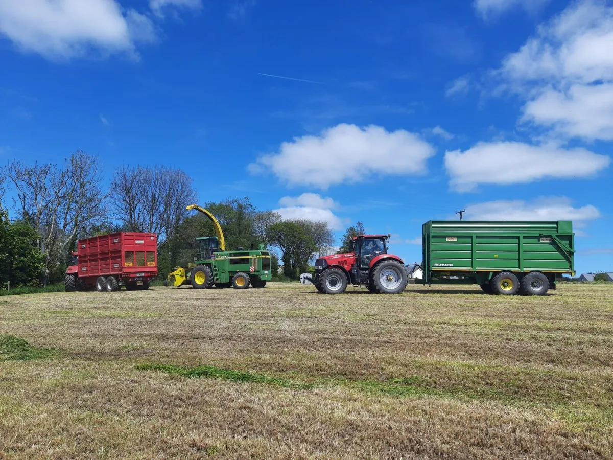 Part-time tractor driver wanted - Image 1