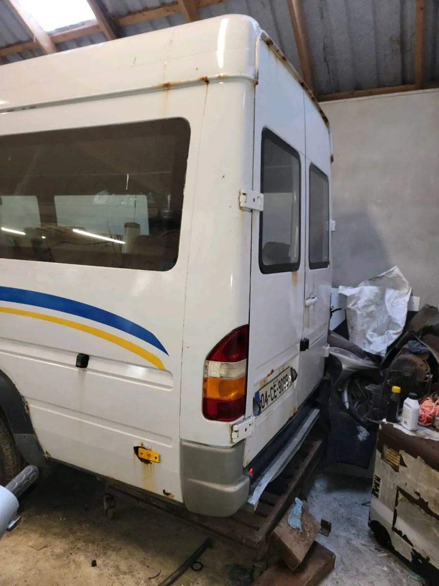 Mercedes sprinter bus. - Image 1