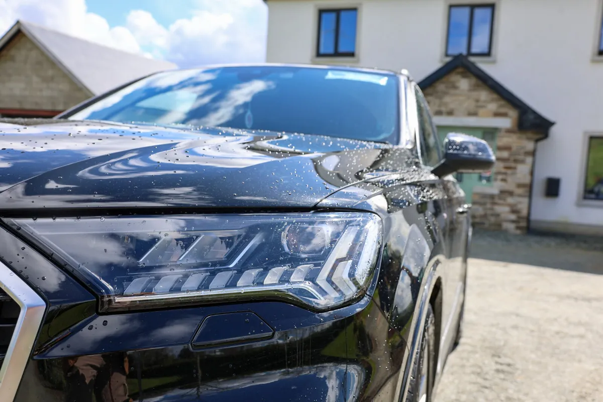 2023 Audi Q7 50 TDI quattro - Image 2