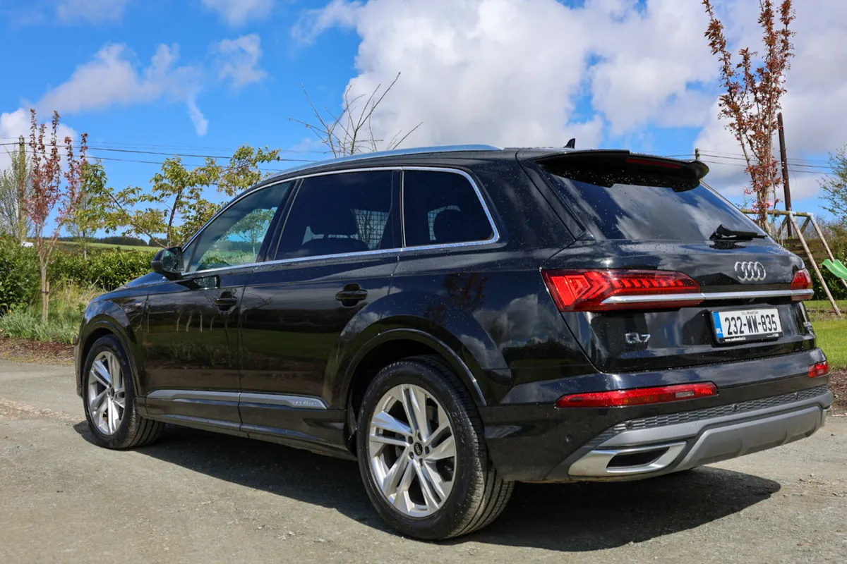 2023 Audi Q7 50 TDI quattro - Image 3