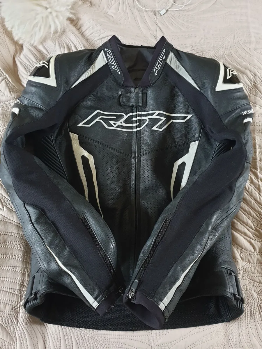 RST TracTech EVO 5 leather jacket size S - Image 1