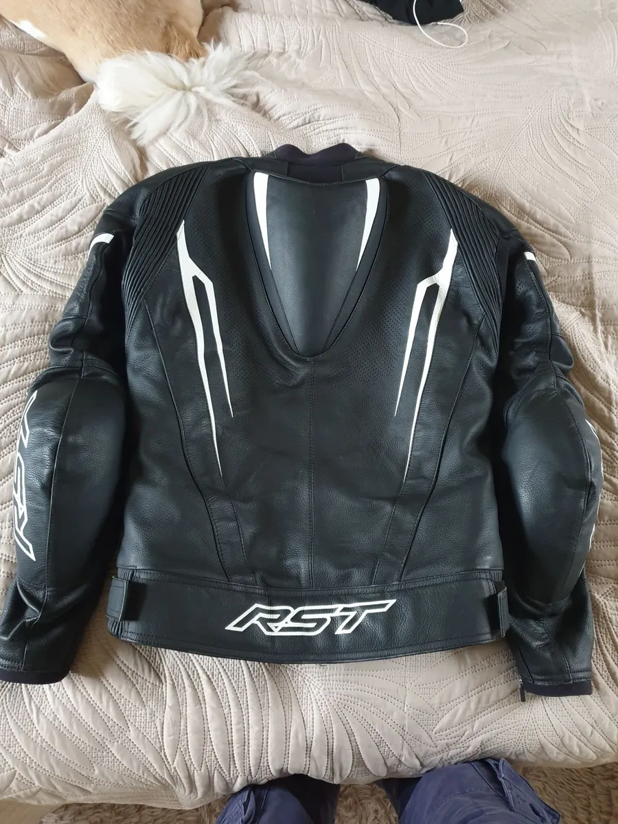 RST TracTech EVO 5 leather jacket size S - Image 2