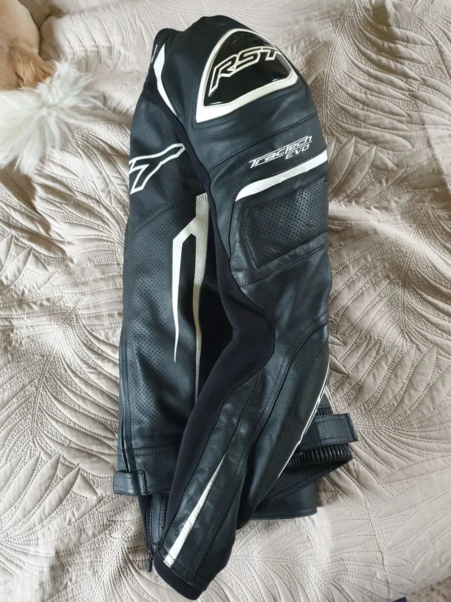 RST TracTech EVO 5 leather jacket size S - Image 4