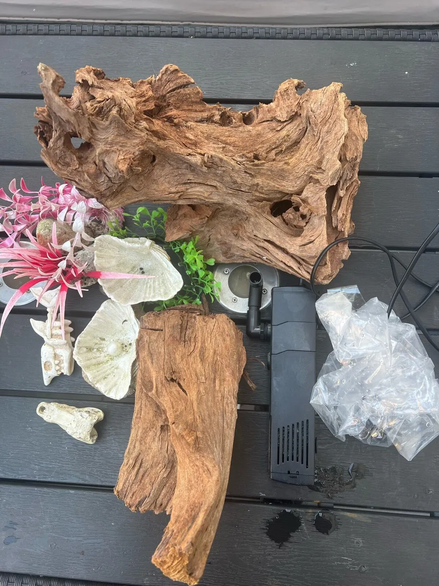 Aquarium  wood filter and bits - Image 2