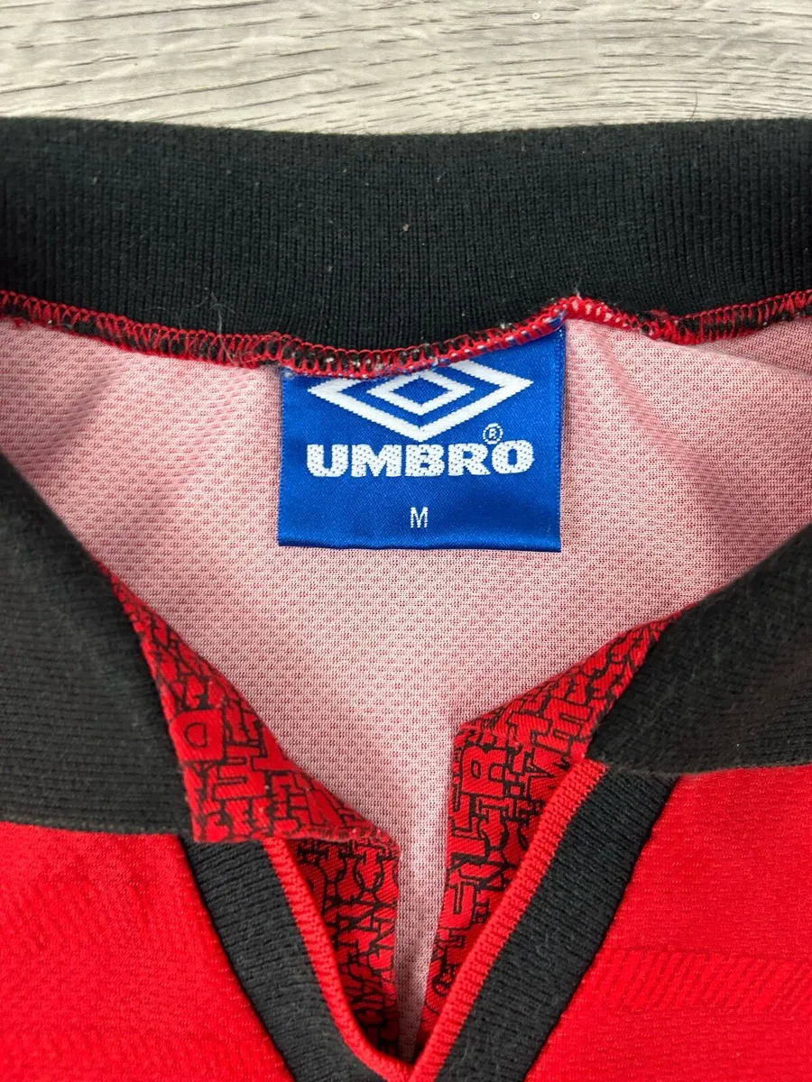 Vintage 1994 Umbro Manchester United Home Jersey - Image 4