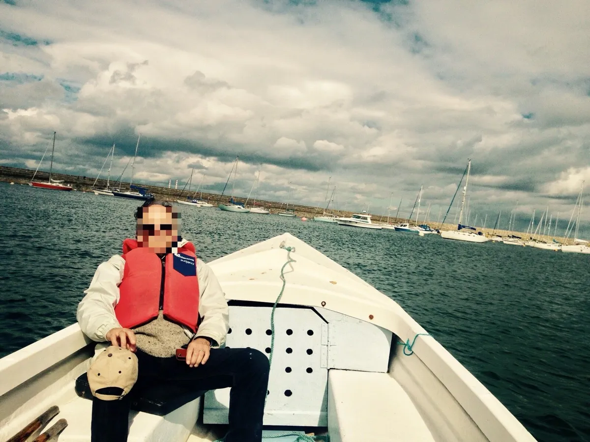 Small boat - Image 4