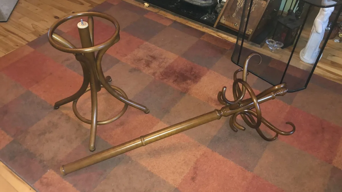 Classical Wooden Coat Stand - Image 3