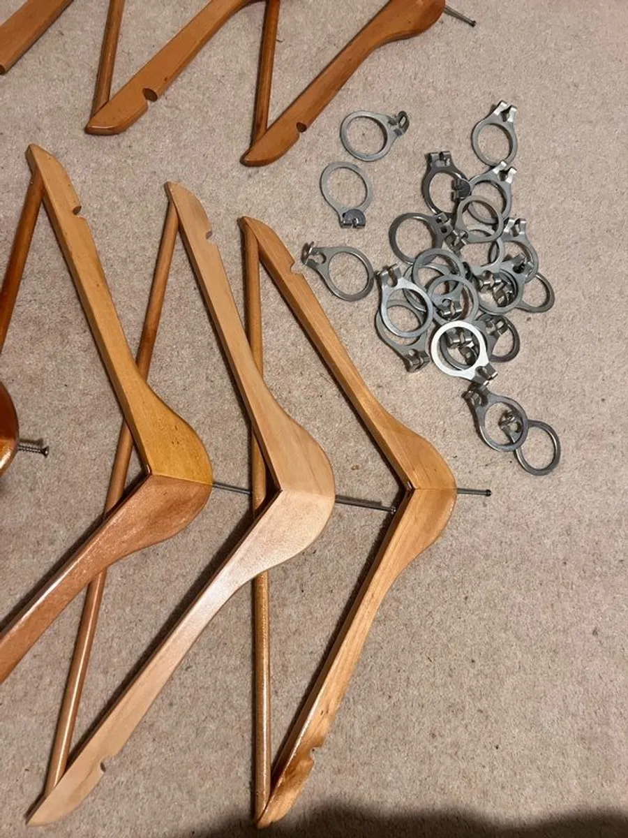 Hotel wooden hangers - Image 2