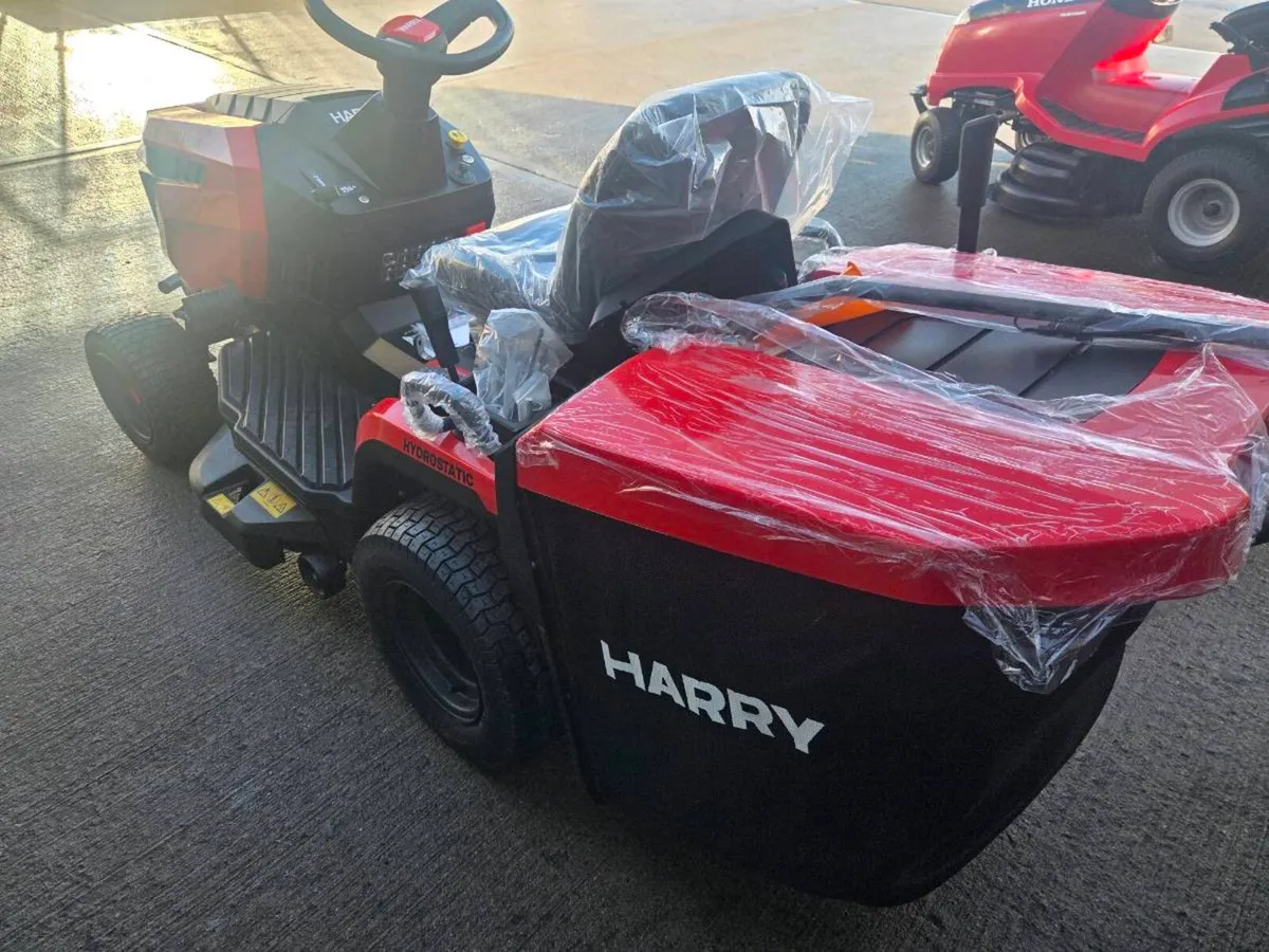 New Harry lawnmower for sale - Image 3