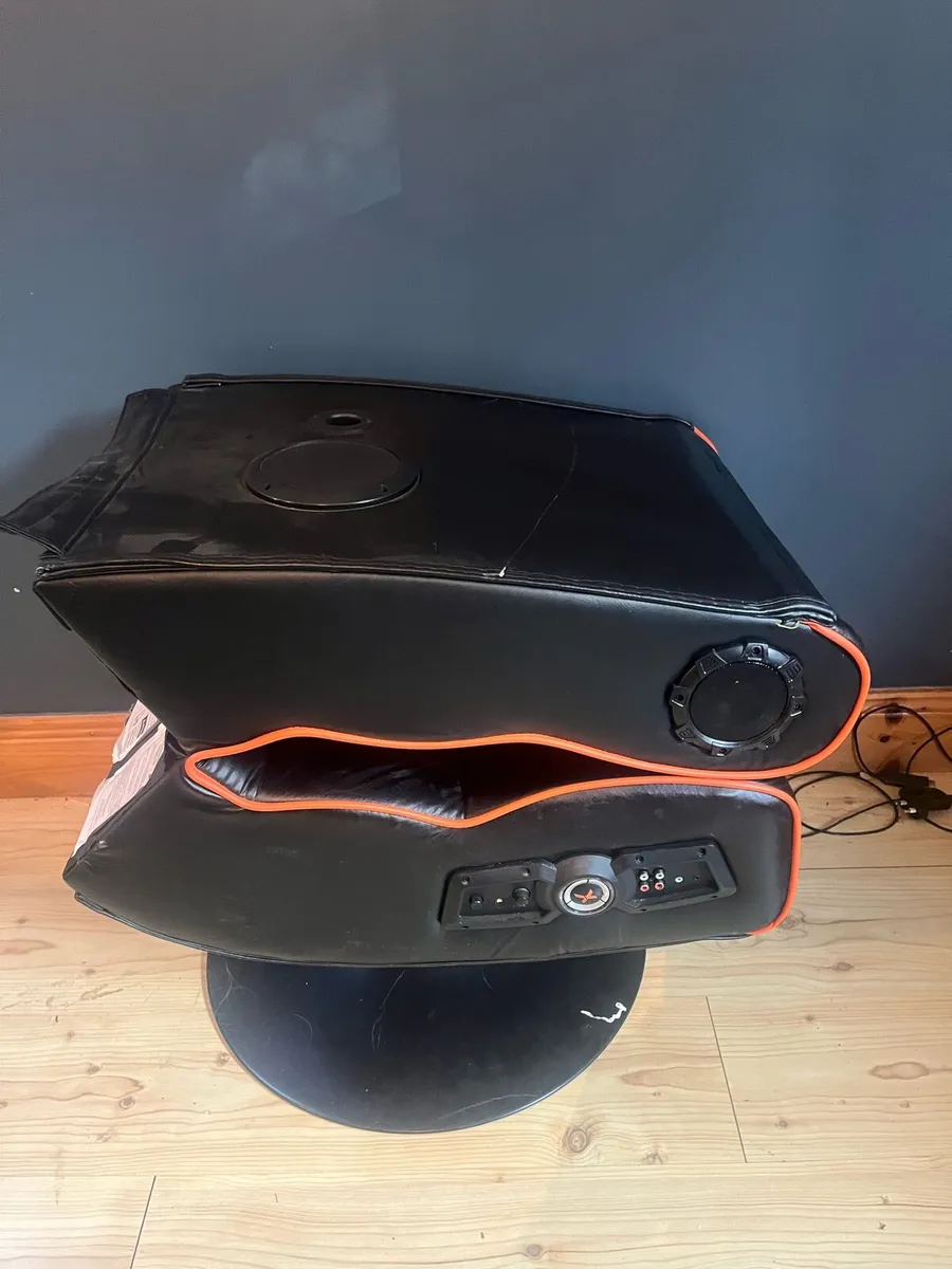 Gaming chair - Image 1