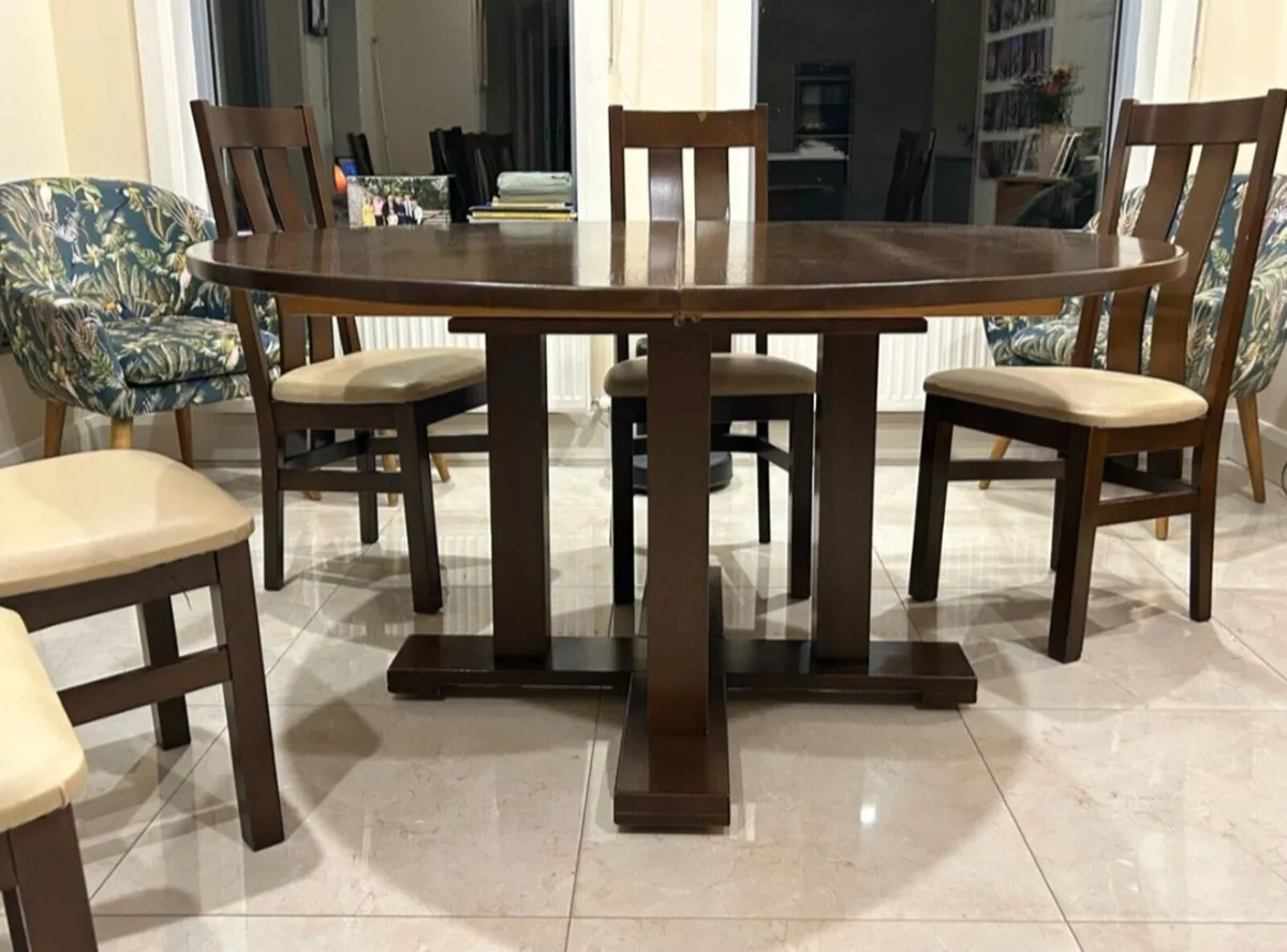 6 Dining Chairs - Image 1