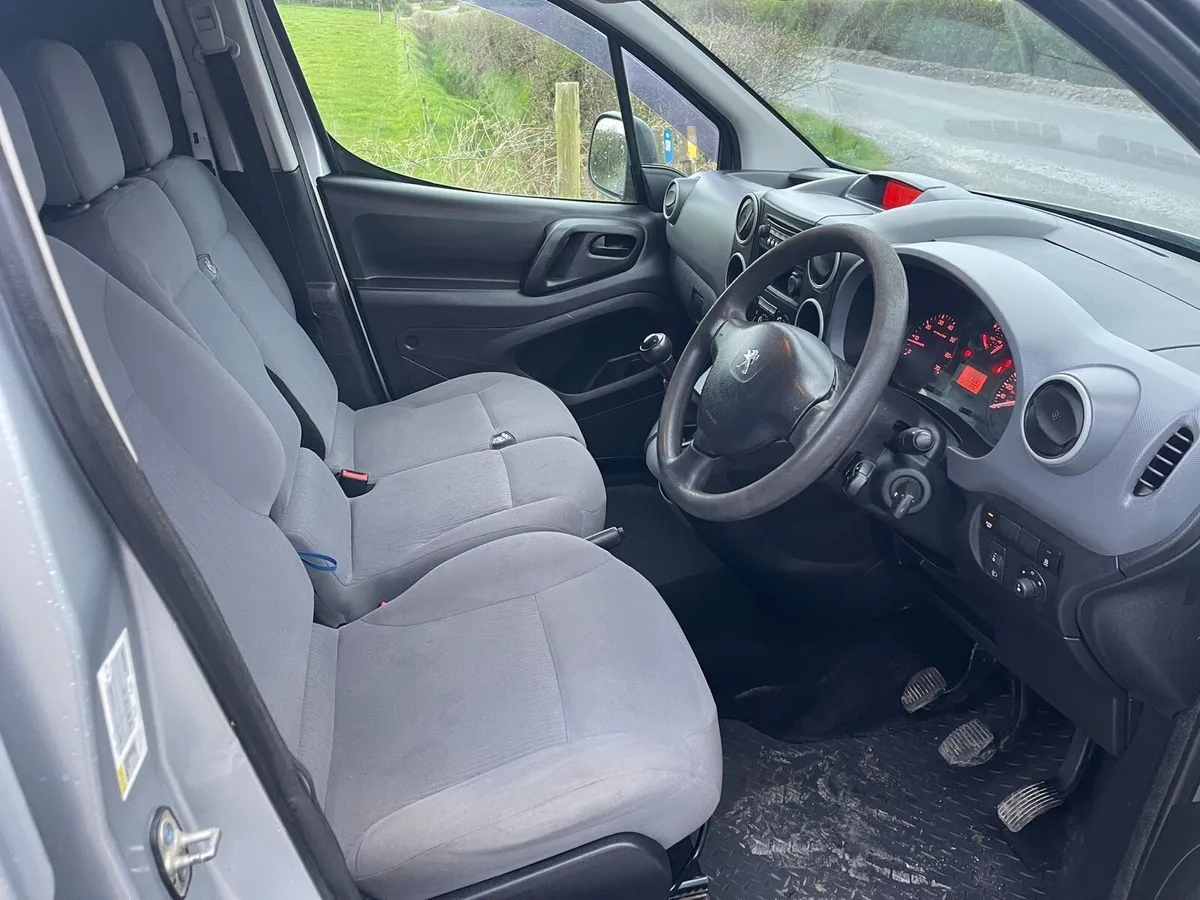 2016 Peugeot Partner 16 - Image 4