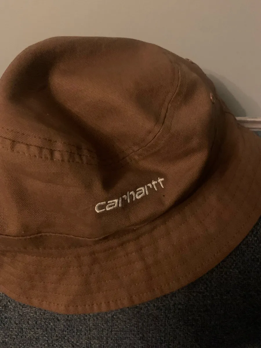 Carhartt  hat new - Image 1