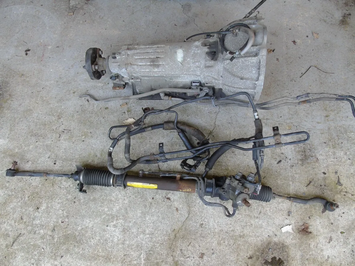 TOYOTA CELSIOR also LEXUS LS400 BREAKING FOR PARTS - Image 4