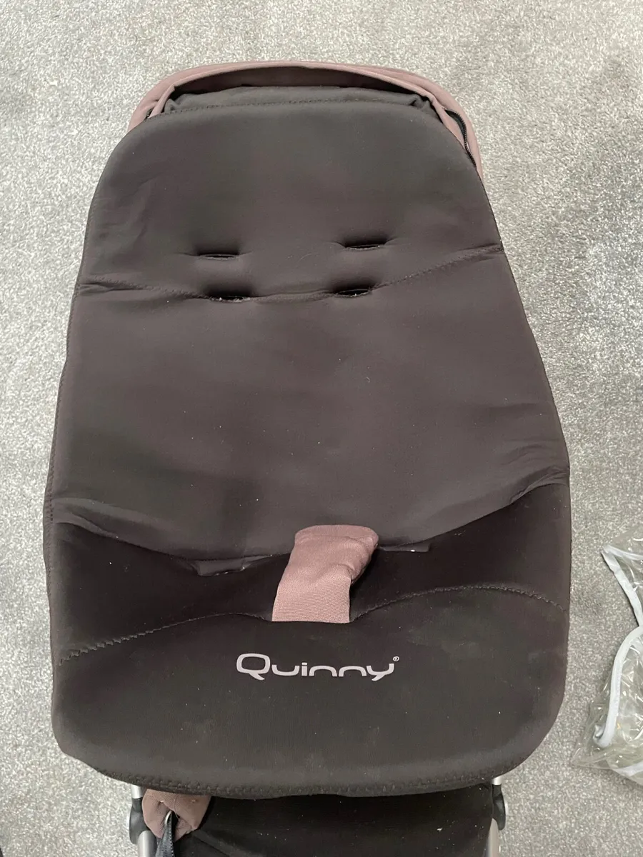 Quinny travel system - Image 4
