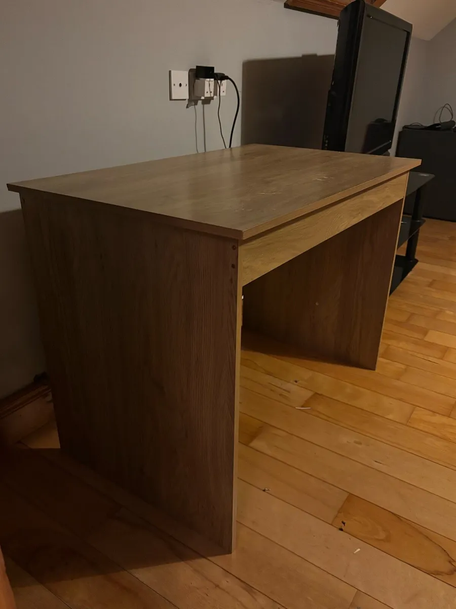 Desk - Image 3