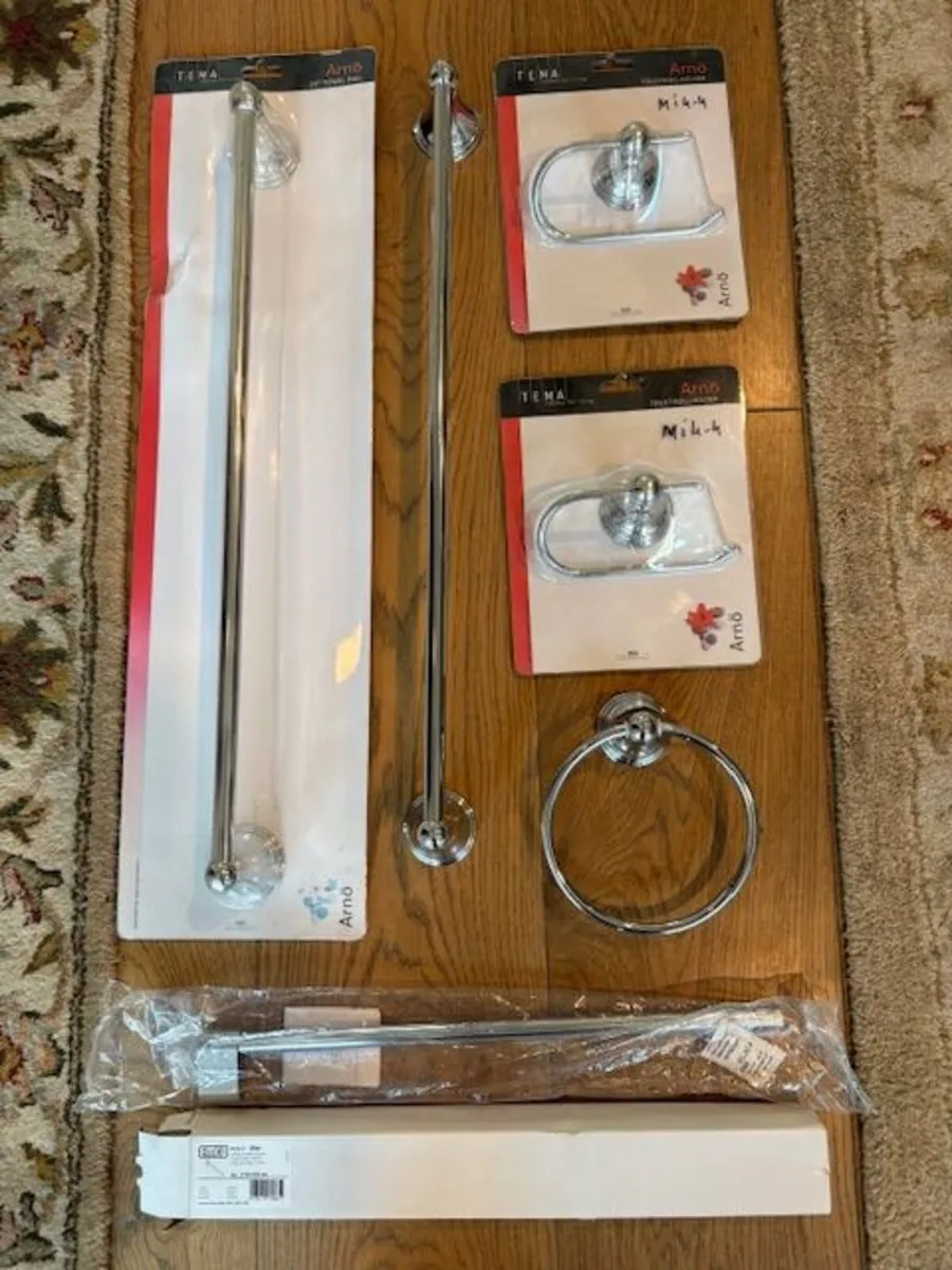 Bathroom towel rods & ring, Chrome, NEW IN BOX