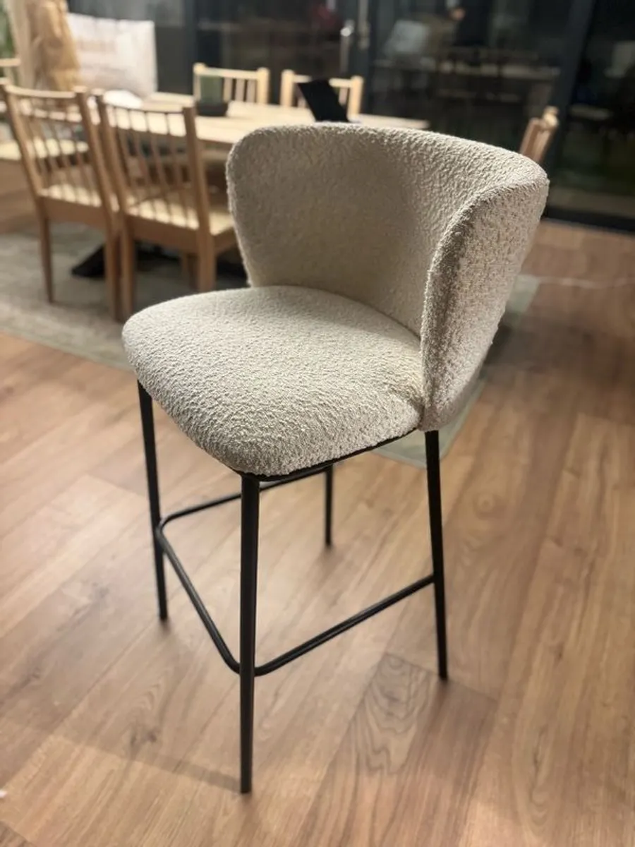 3 Ciselia Bar Stools (White Fleece & Black Metal, 75cm) - Image 1