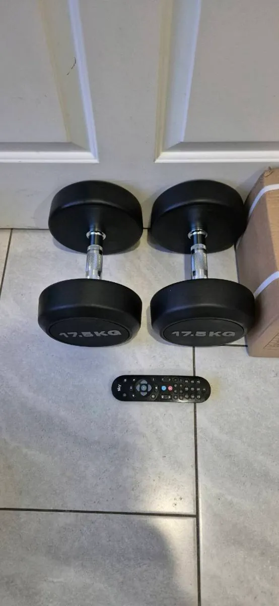 Brand new 2x17.5kilo round dumbbells - Image 2