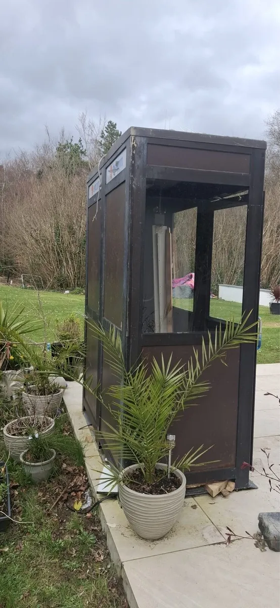 Security hut - Image 4