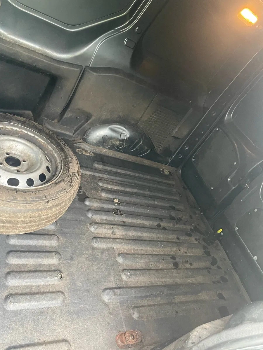 2017 Citroen Berlingo - Image 4