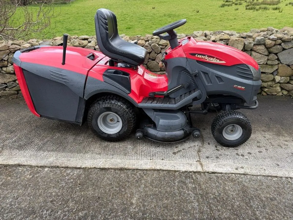 Honda Castlegarden ride on mower - Image 2