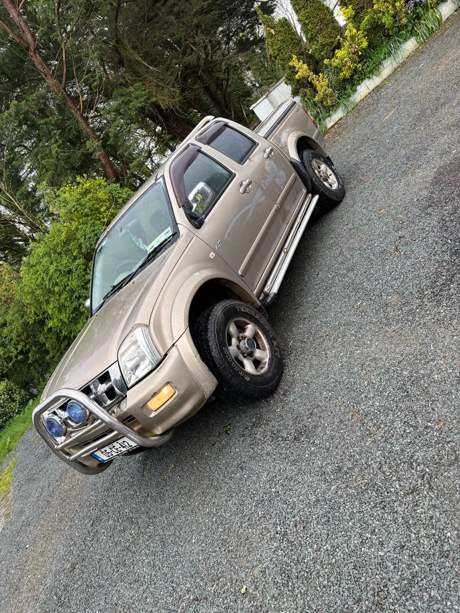 Izuzu d-max - Image 1