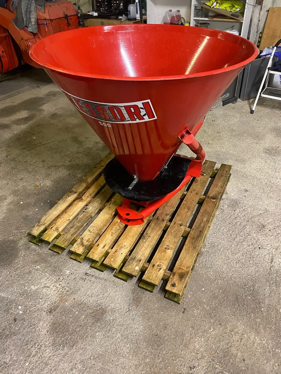 Fressori Fertiliser Spreader - Image 1