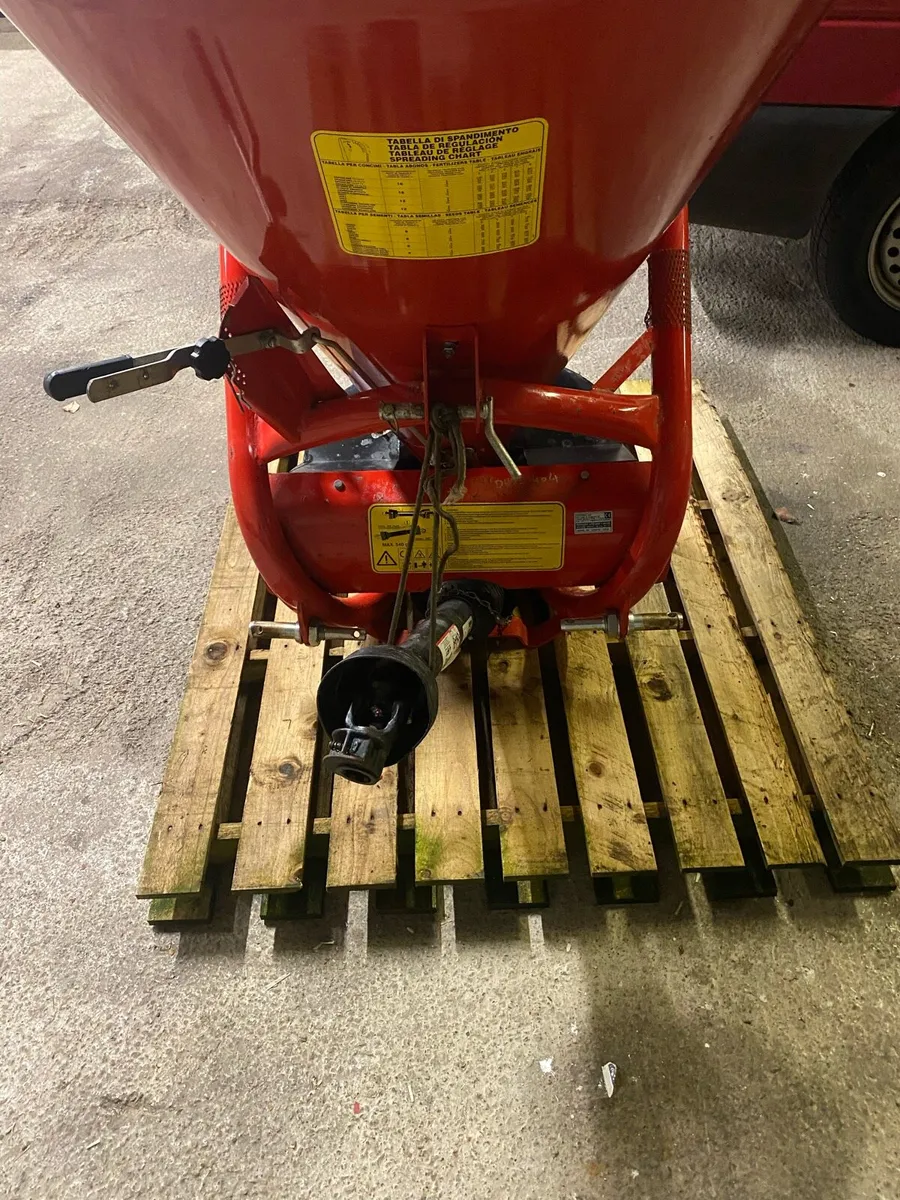 Fressori Fertiliser Spreader - Image 3