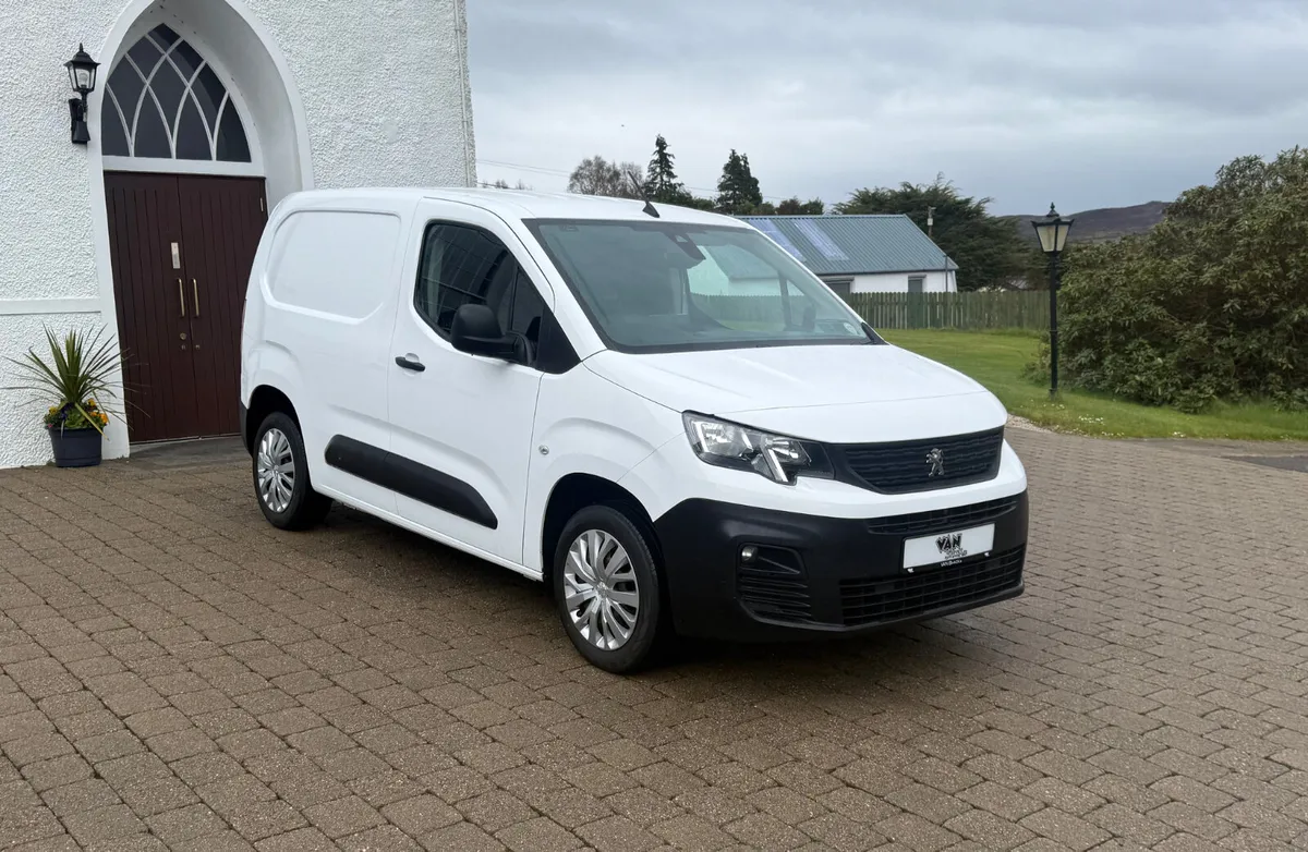 2022 Peugeot Partner Professional Plus 100bhp - Image 1