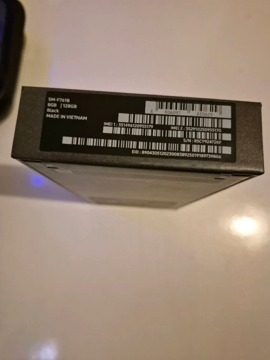 Samsung galaxy z flip 7 fe - Image 3