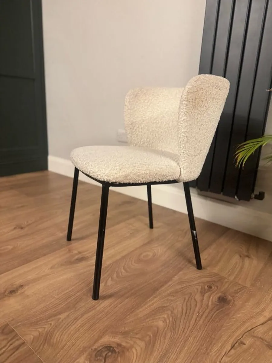 4 Dining Chairs - Image 3