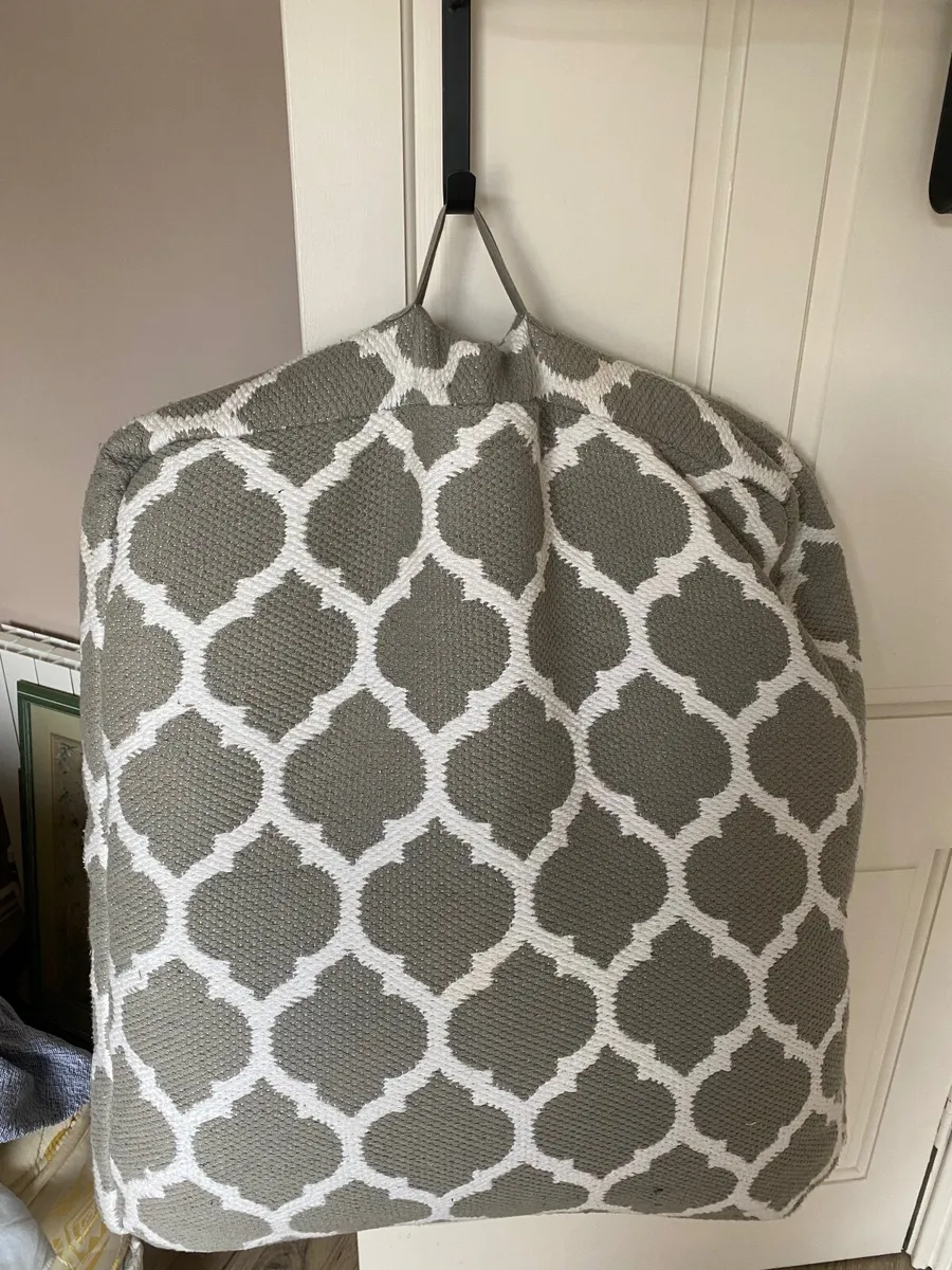 Large meditation cushion - Image 2